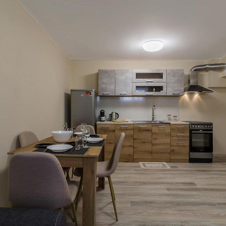 Brizy Apartment Varna Bagian luar foto