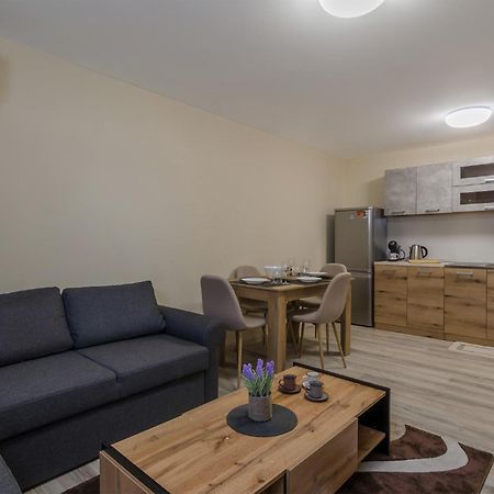 Brizy Apartment Varna Bagian luar foto