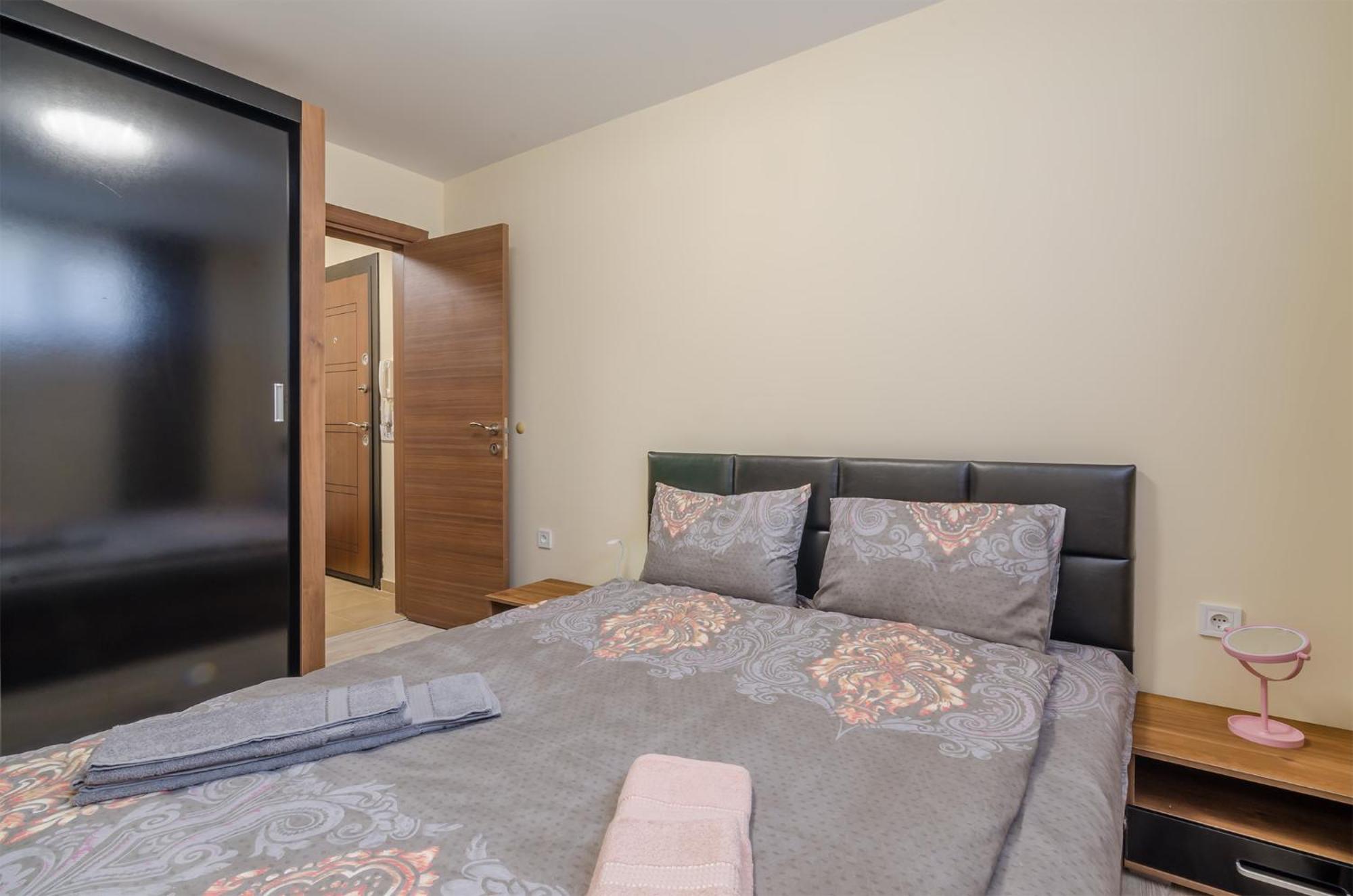 Brizy Apartment Varna Bagian luar foto