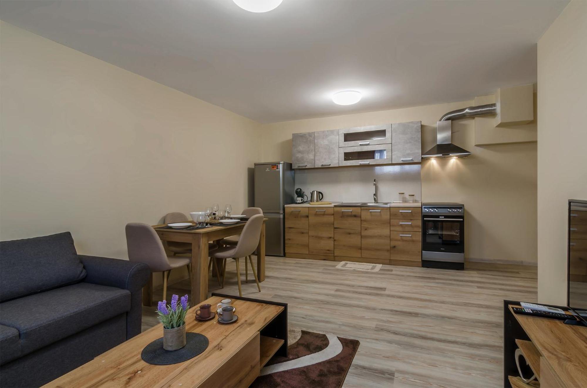 Brizy Apartment Varna Bagian luar foto